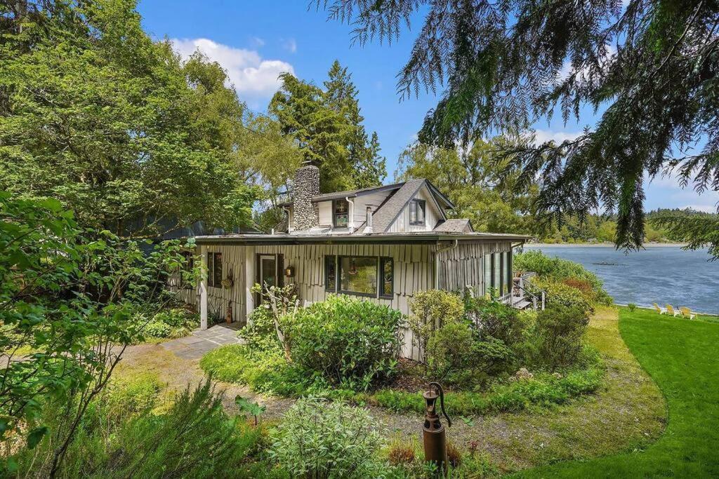 Murden Cove Waterfront Retreat: 3Br Oasis & Kayaks Villa Bainbridge Island Exterior photo