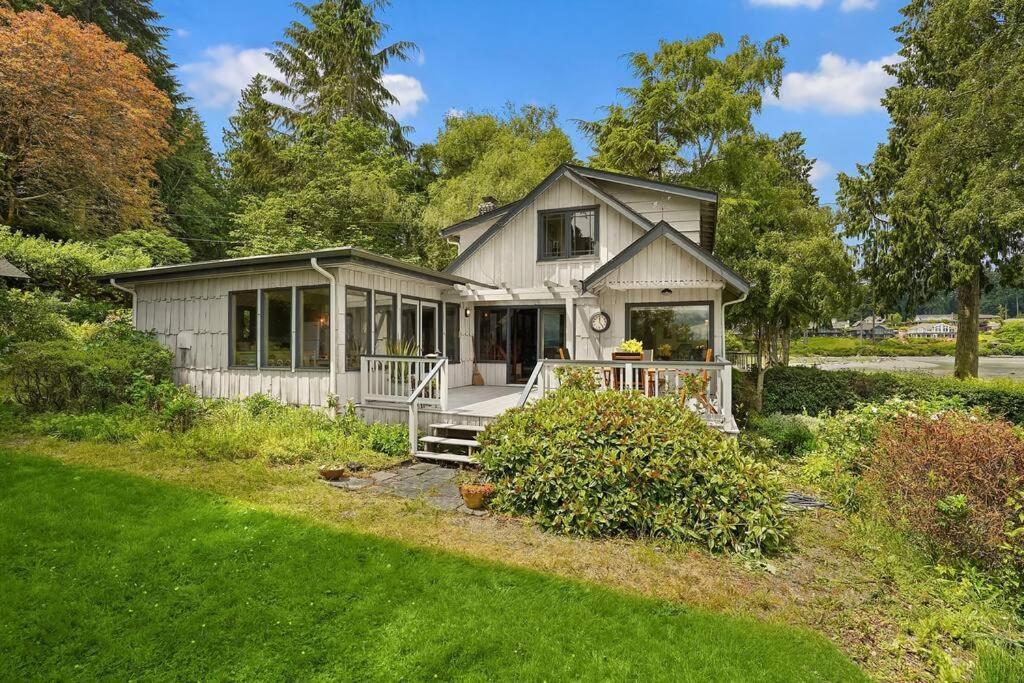 Murden Cove Waterfront Retreat: 3Br Oasis & Kayaks Villa Bainbridge Island Exterior photo